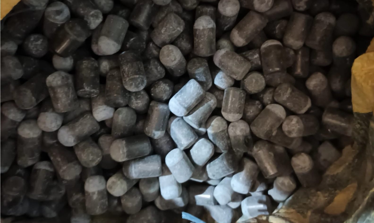 Tungsten Carbide Buttons Scrap 1